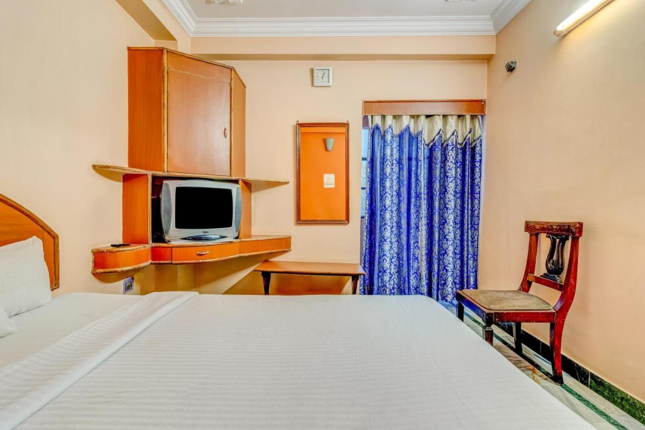 SPOT ON 22114 Hotel Kailash Regency Jamshedpur Buitenkant foto